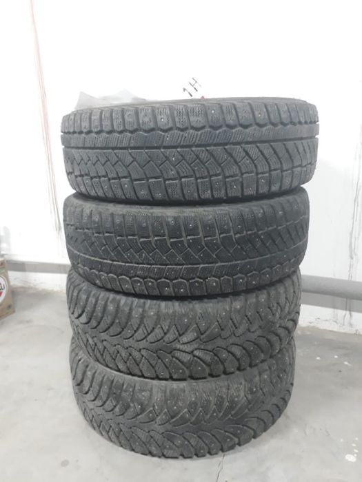 Зимние шины 195/65/15