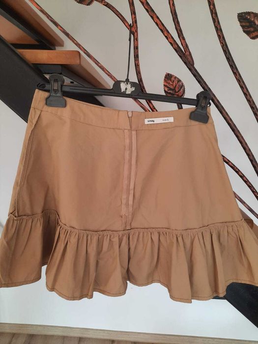 Fusta cu volănașe, marimea S