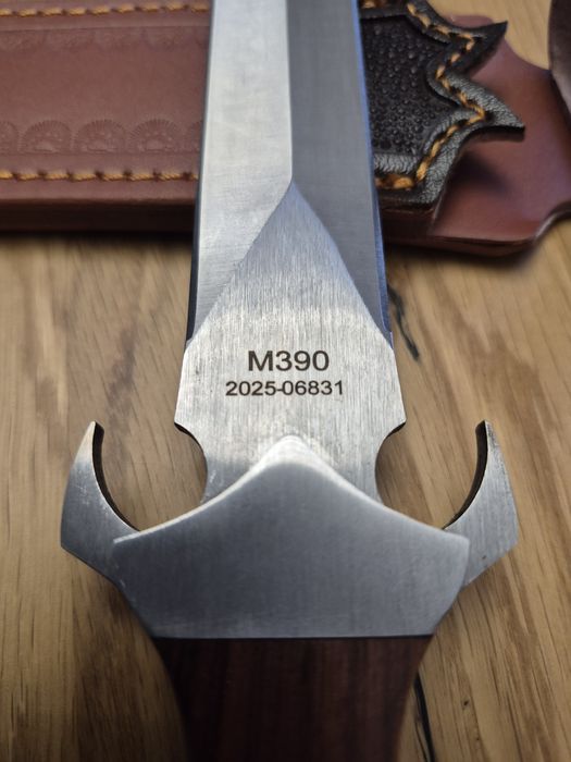 Cutit sabie pumnal lamă full tang