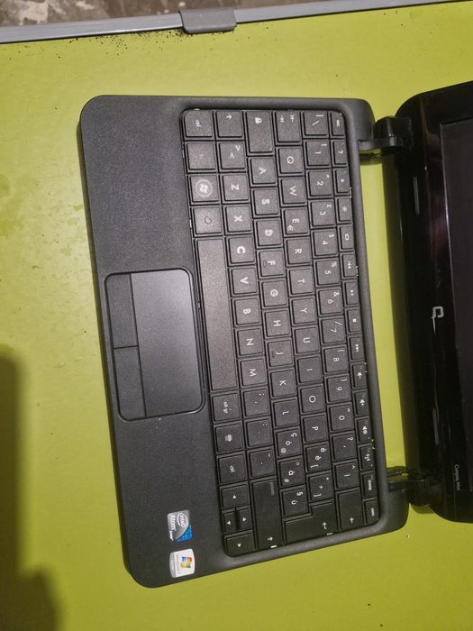 Laptop Compaq pentru piese.