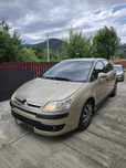 Vand citroen C4 2005 1.6 16v 109 cai Benzina Proprietar Auriu
