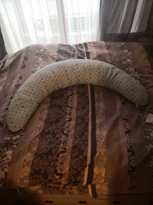 Възглавница за бременност, кърмене