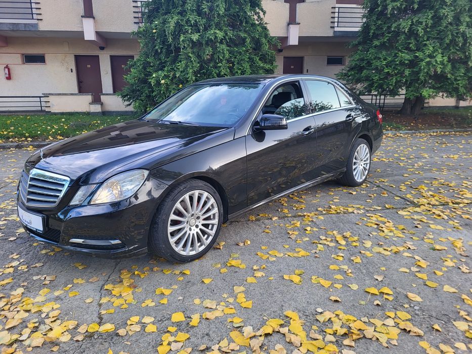 Vând  Mercedes Benz E class