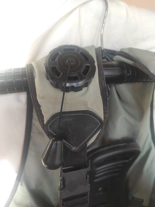 Водолазна жилетка