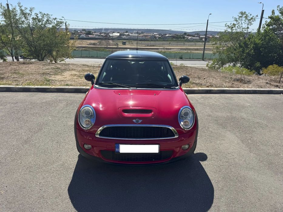 Mini Cooper S Mini Cooper S 1.6 176 CP – Motor recondiționat, exterior impecabil