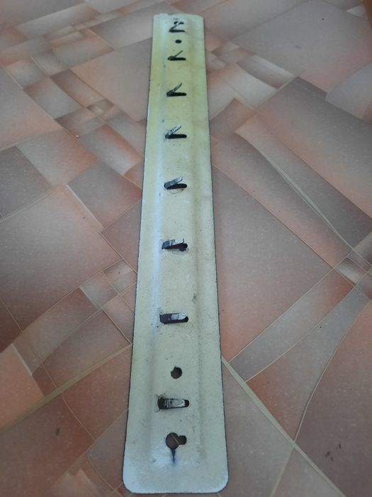 Вешалка на стену