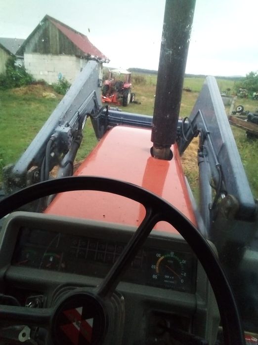 Massei Ferguson 135cp cu încărcător  frontal