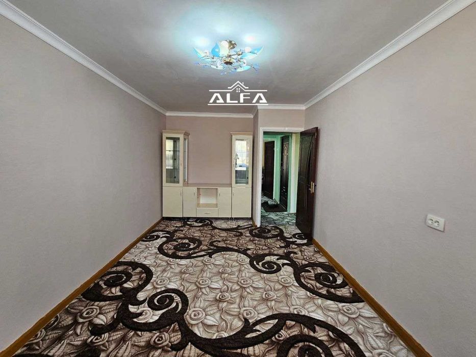 Buxoroda kvartira sotiladi  2 xonali 60m² 3-qavat.