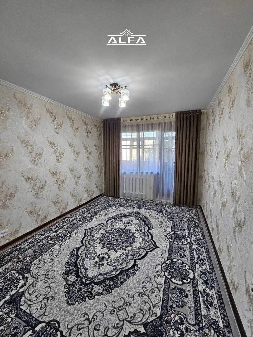 Buxoroda kvartira sotiladi 2 xonali 60m² 3-qavat.