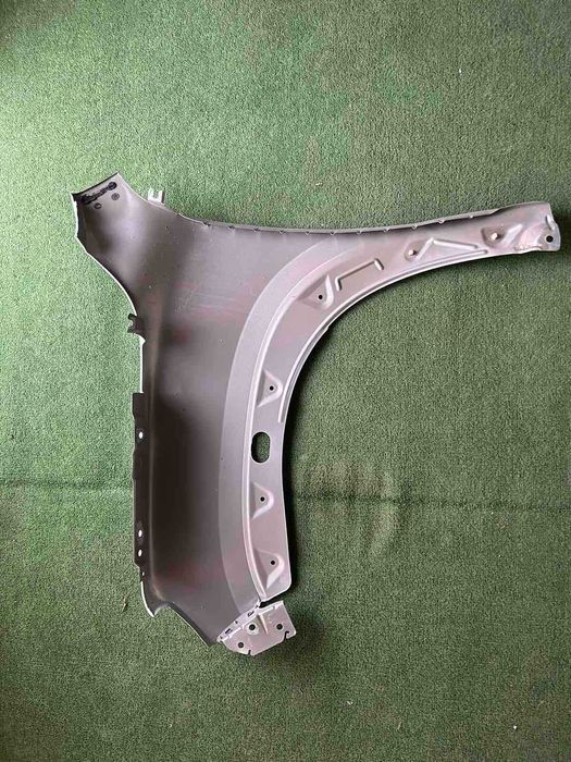 калник десен Dacia Spring 2021-2025 г. #014S