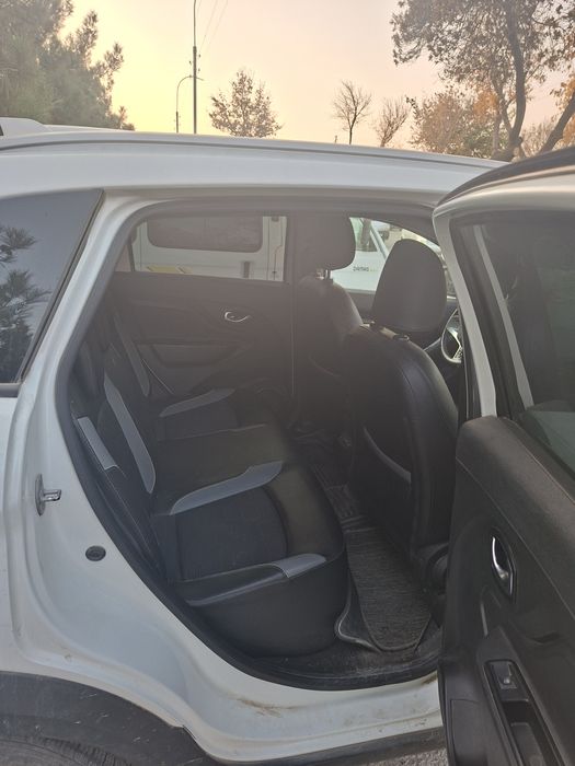 LADA XRAY CROSS srochni sotladi