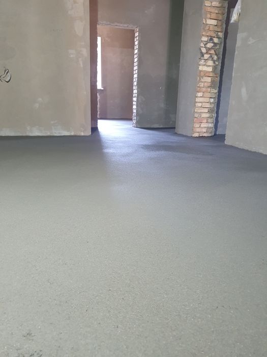 Стяжка полусухой с агрегатом  100% идеальный Стяжка