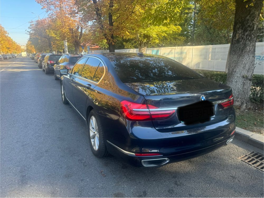 Inchiriere auto cu sofer/rent a car with driver
