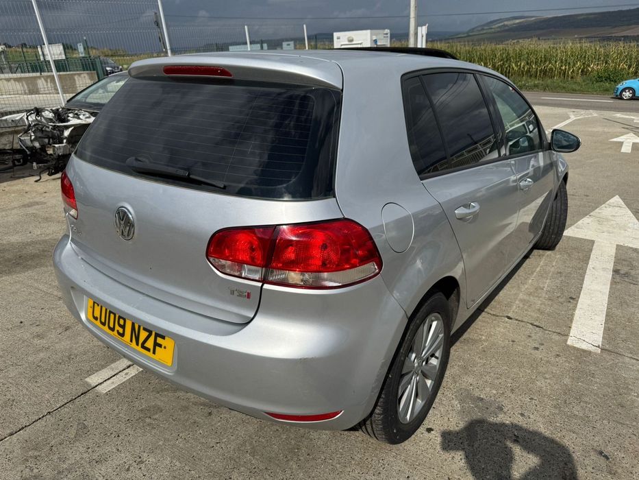 Dezmembrez / Dezmembrari / Piese / Accesorii Vw golf 6 1.4 tsi caxa argintiu