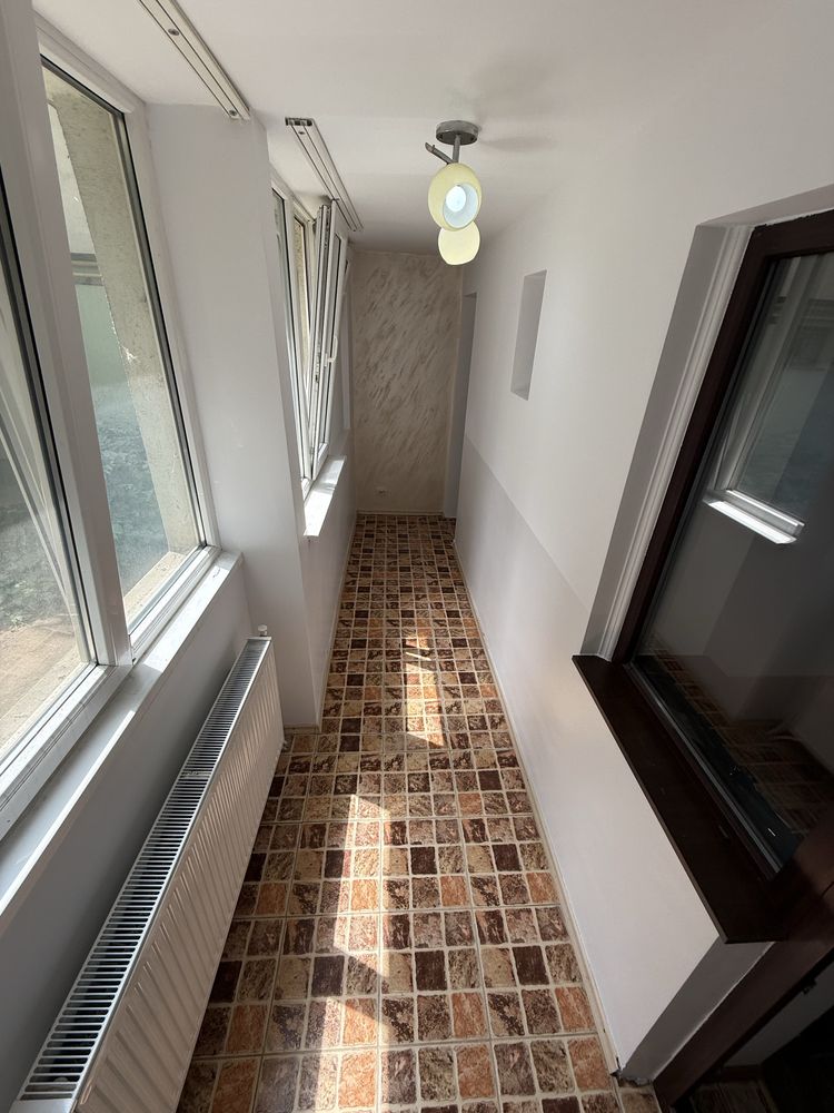 Inchiriez apartament 2 camere 60 mp parter str Oituz zona Catedrala