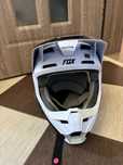 Casca Fox V1 Helmet, ECE [black/white]