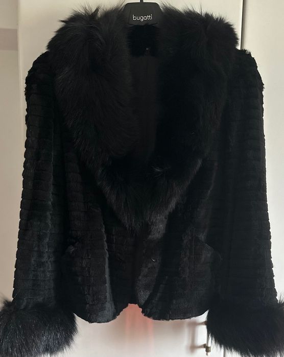 Haină din blană naturală