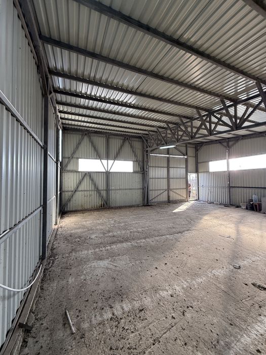 Vând / inchiriez / schimb, hala tablă 100 mp & teren 300 mp