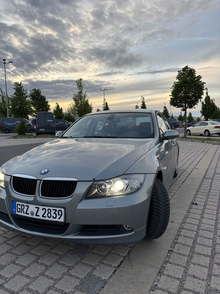 Se vinde BMW E90 2005