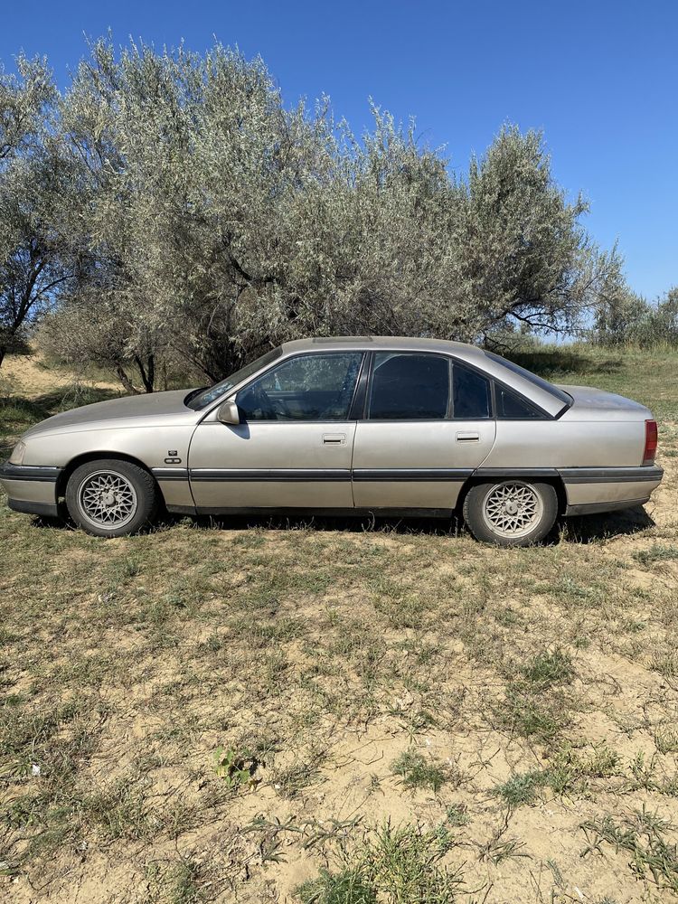 Продам opel omega A в хорошем состоянии.