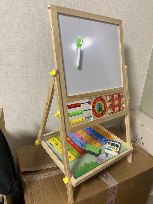 Двустранна дървена магнитна дъска с българската азбука, цифри - 66 см.