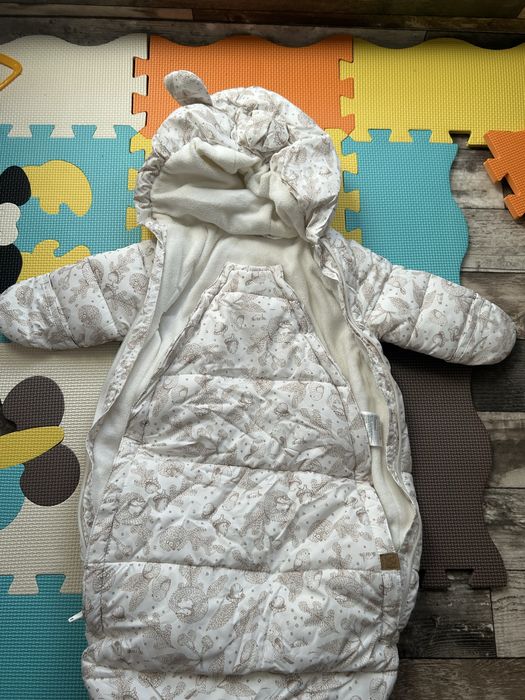 Sac bebelusi  gros cu gluga tip combinezon