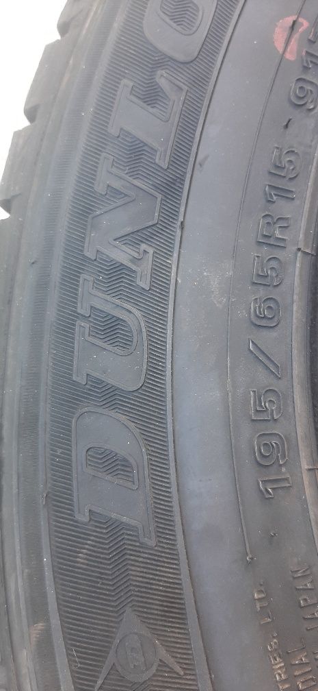 Шины Б/У прошли одну зиму . В идеальном состоянии DUNLOP   японские  ,