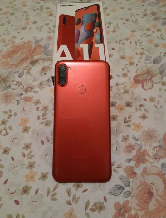 Продам самсунг а11 новый