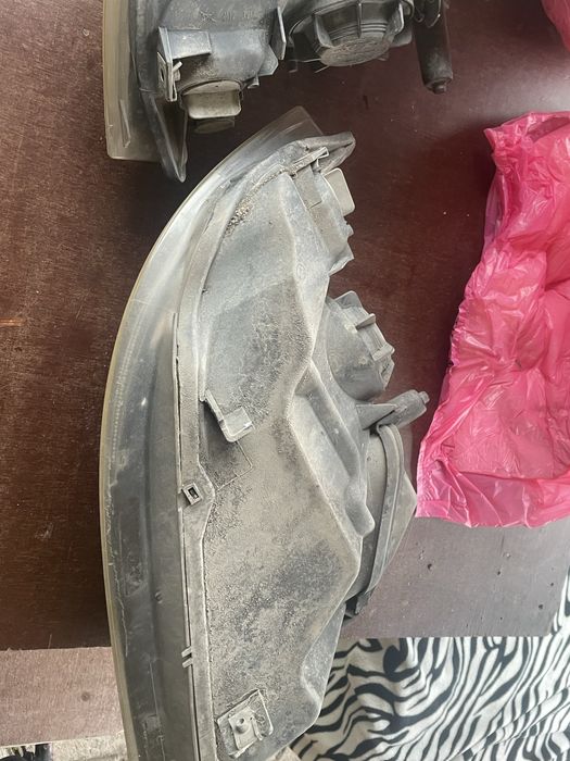 Оригинални фарове BMW E90/91