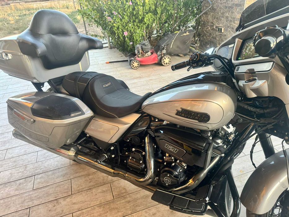 Harley Davidson STREET GLIDE CVO