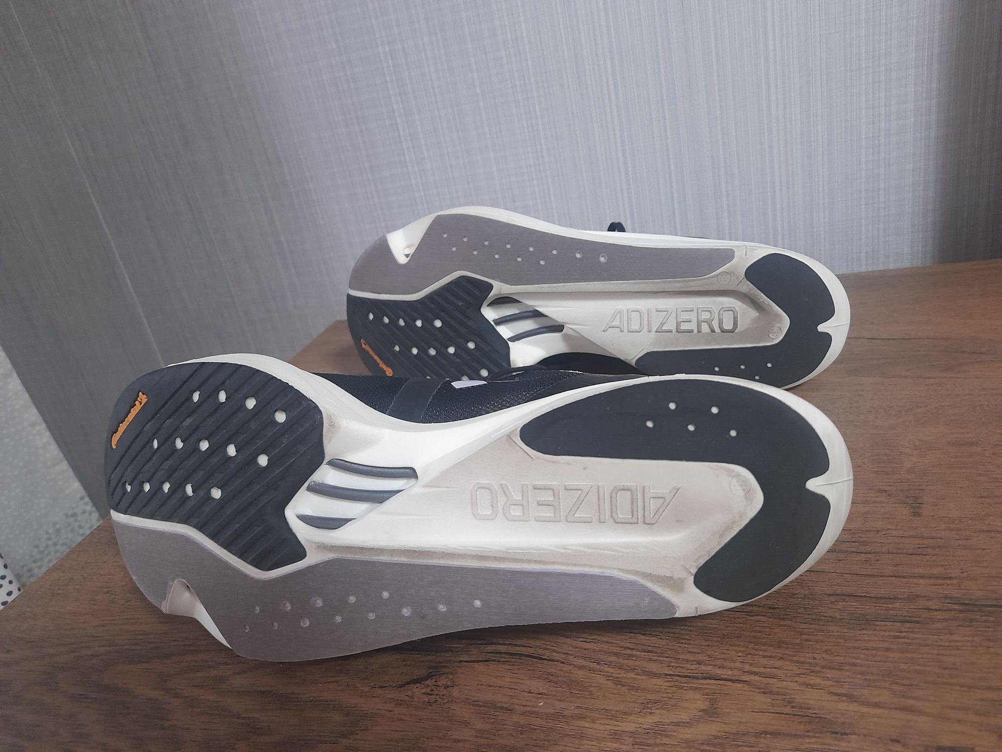 Adidas Adizero Takumi Sen 9 маратонки 40- 41 номер.
