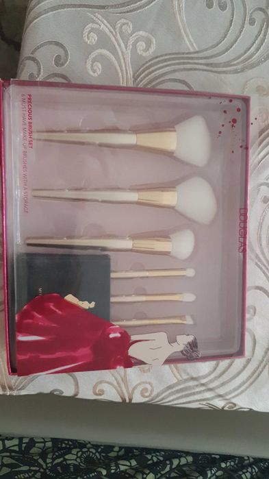 Декоративна козметика