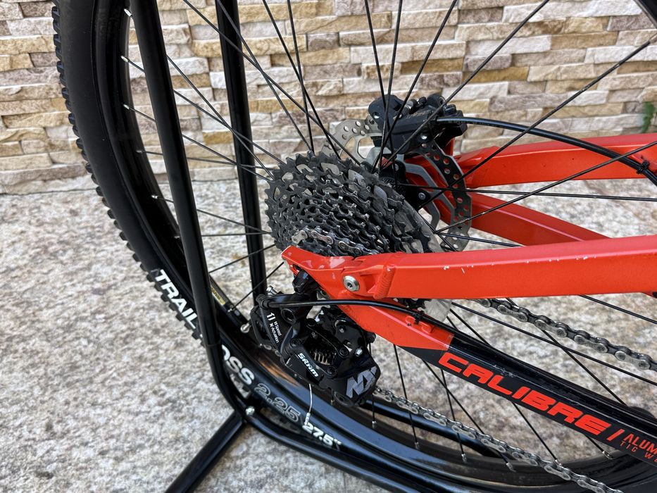 Calibre Bossnut Мекица 27.5 цола М размер 1х11 скорости NX