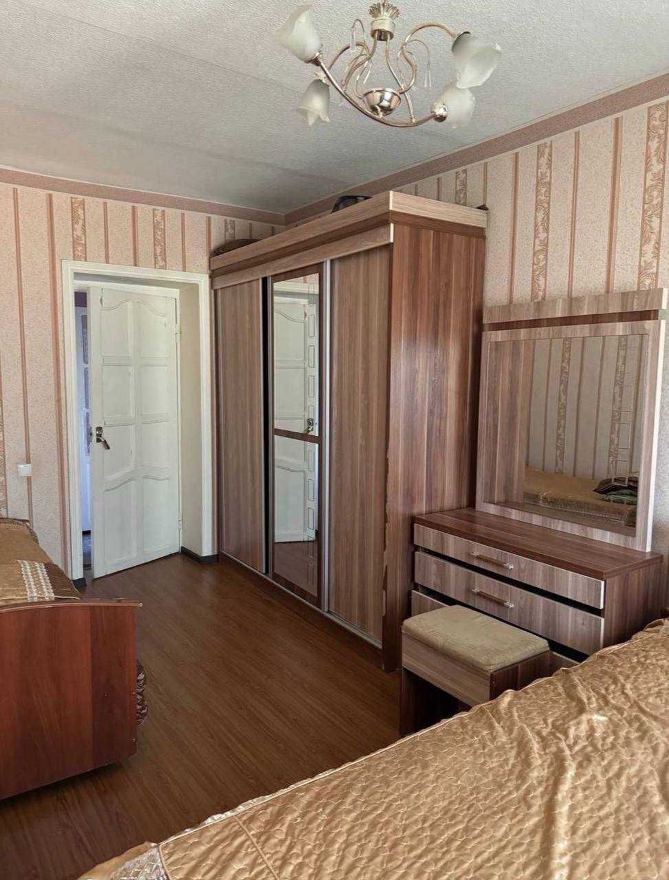Ц-13. Абай корзинка. 3 хона 1 этаж .70м2. кирпич. жуда зур локация.