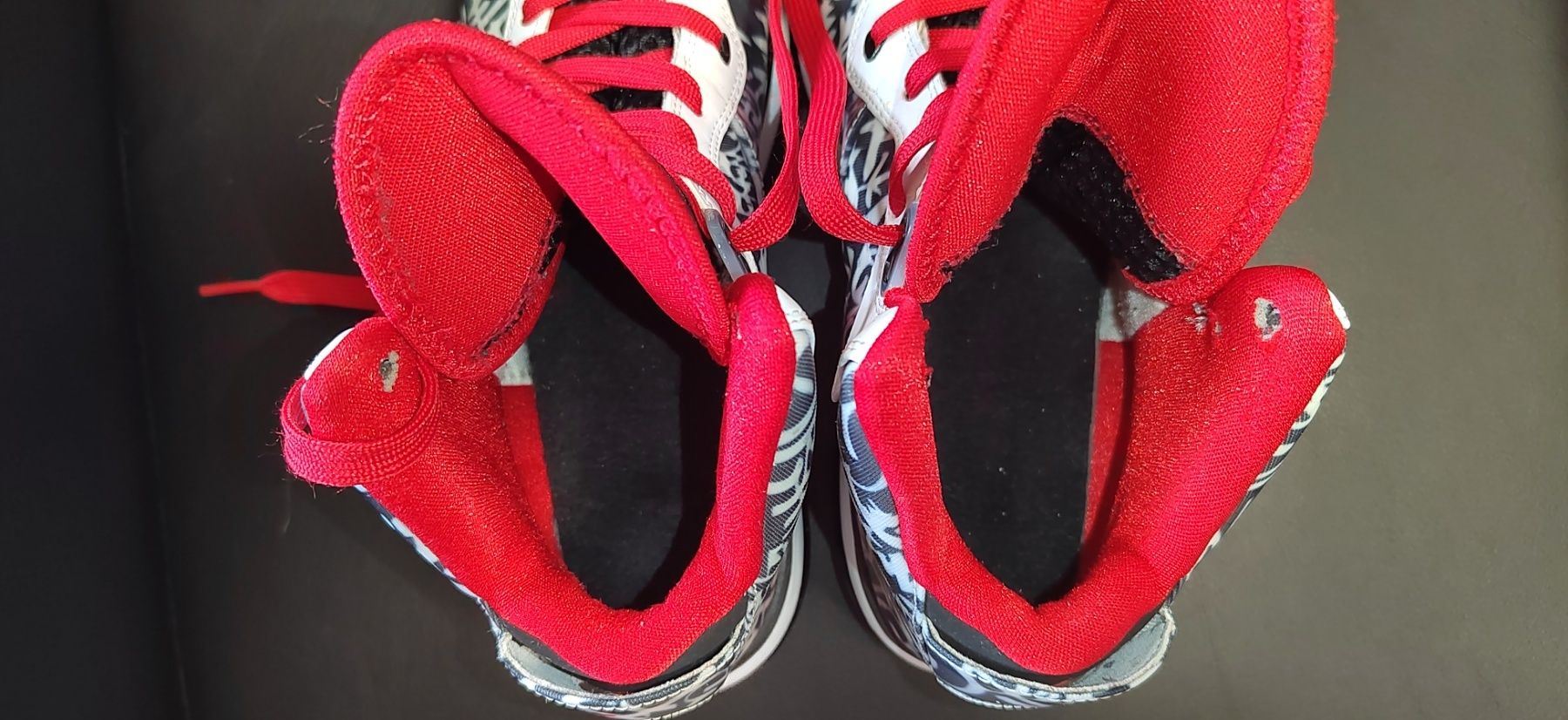 Nike Lebron VIII Graffiti, номер 38,5