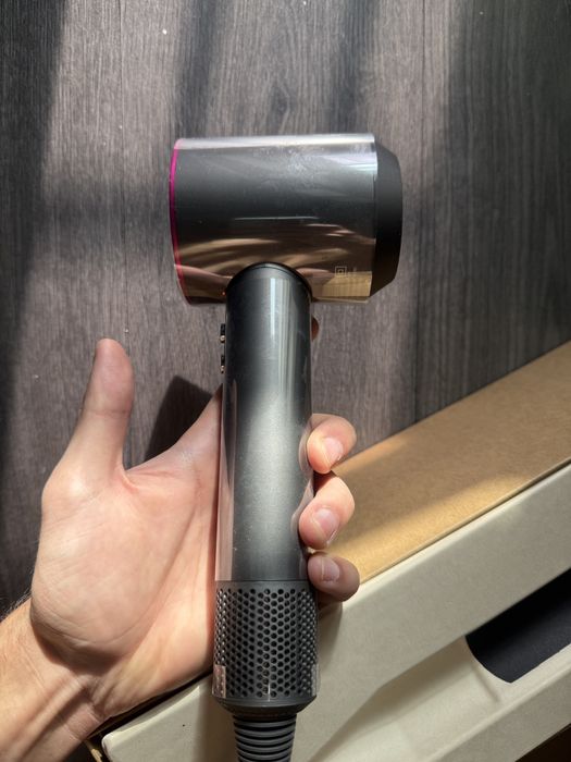 Uscator de par Dyson Supersonic