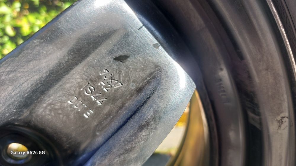 Продавам комплект стом. джанти с тасове и гуми с tpms за Opel Astra J