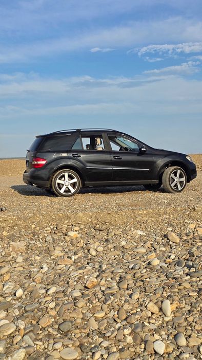 Mercedes Benz ML w164 autoutilitara