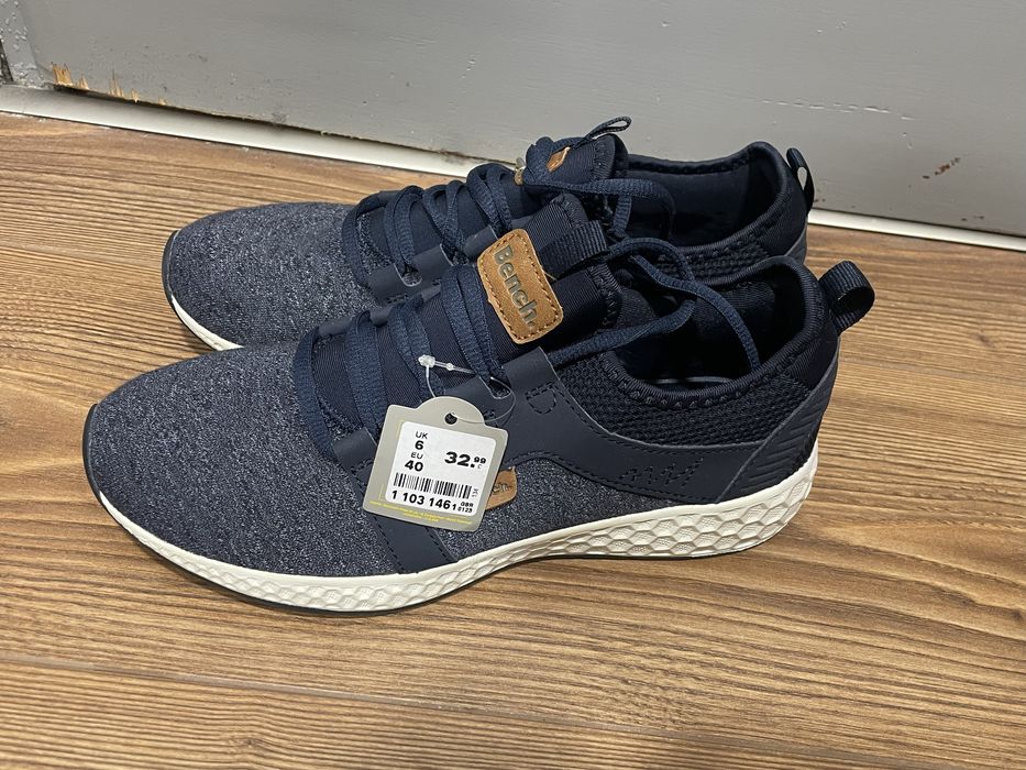 Нови мъжки обувки Bench