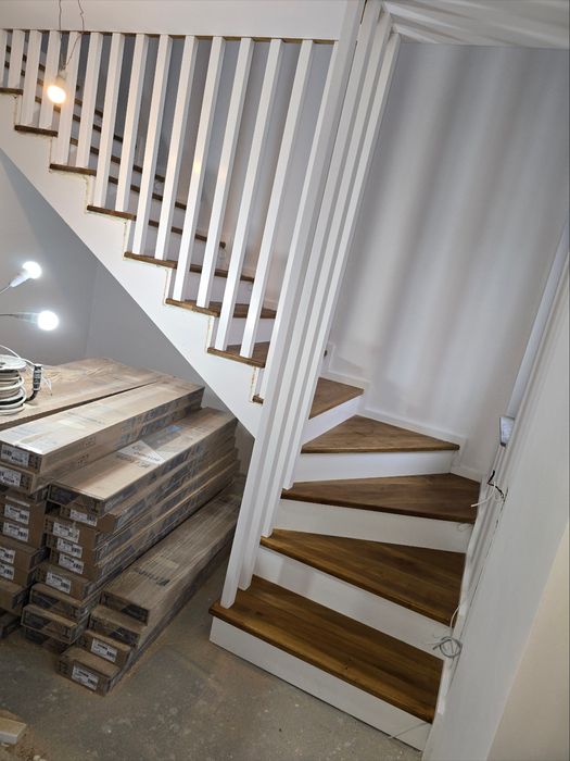 Scari din lemn masiv, Balustrade, Riflaje