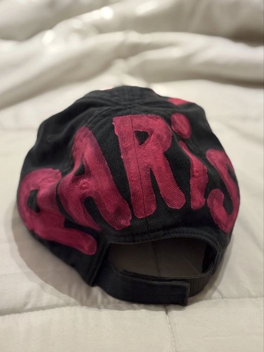 Шапка с козирка Balenciaga