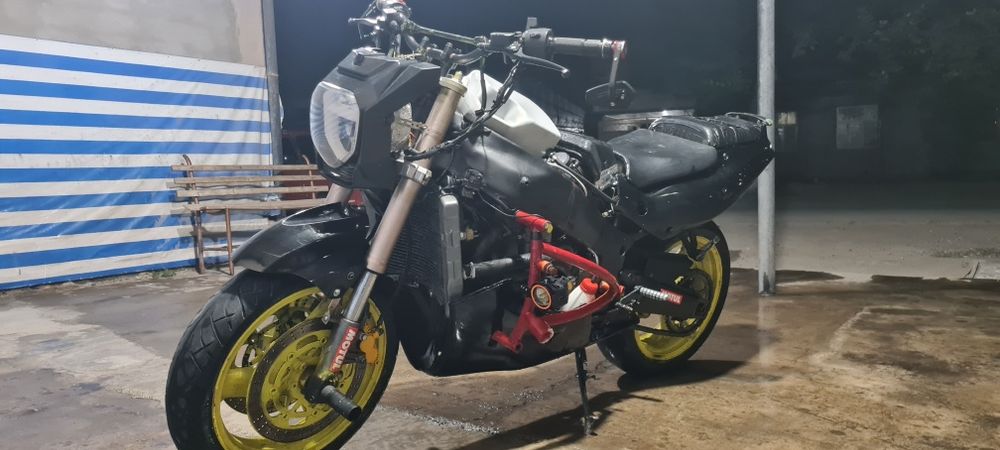 Kawasaki zxr 750