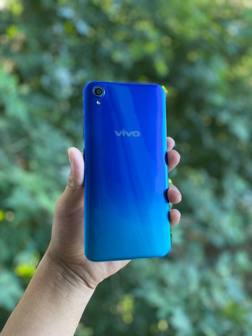 Vivo 1820 sotiladi