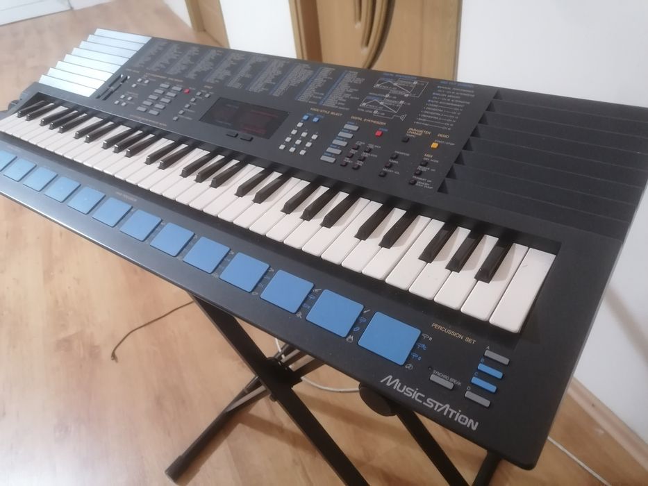 YAMAHA PSS-680  pian digital polifonic orga electr