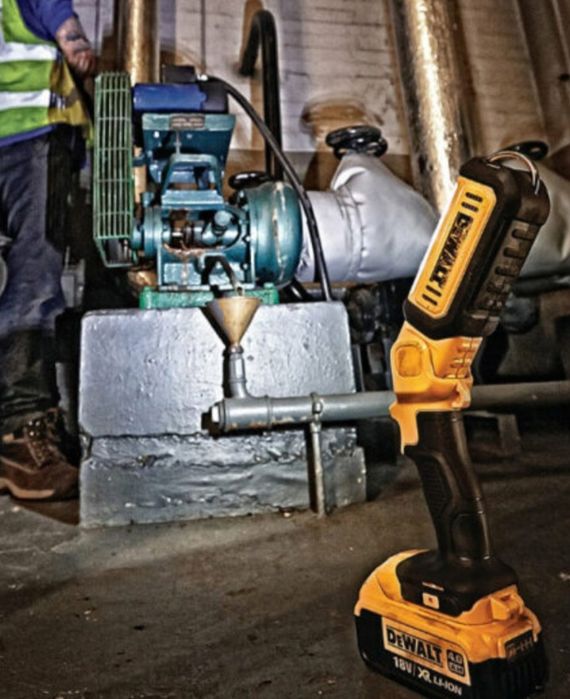 Фенер акумулаторен DEWALT DCL050/18V