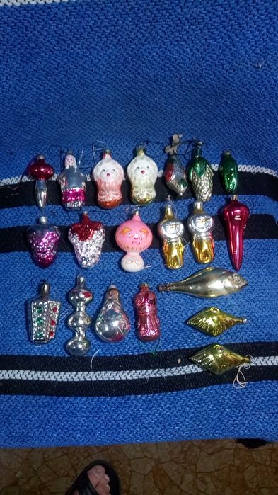 Новогодние игрушки.