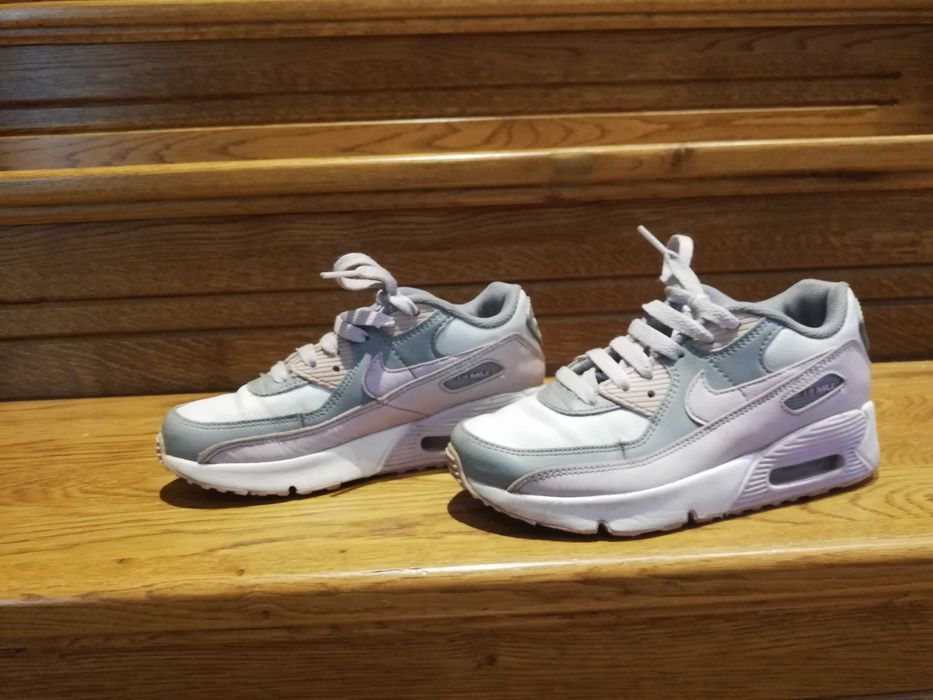 Adidasi Air Max fete , marimea 33,5cm  21cm interior