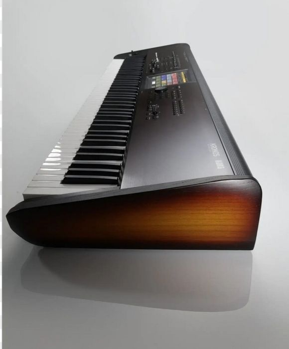 Korg Kronos 2 LS 88, schimb cu PA4x  pian de scena sau studio impecabi