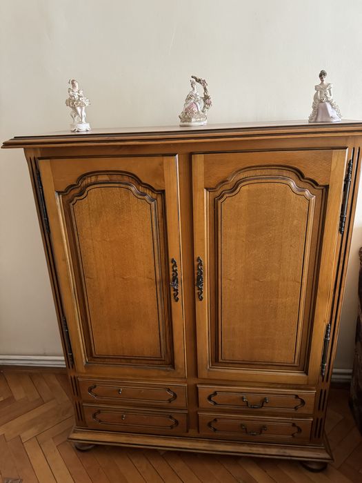 Mobila Vintage de vanzare - Stare buna—Okazie