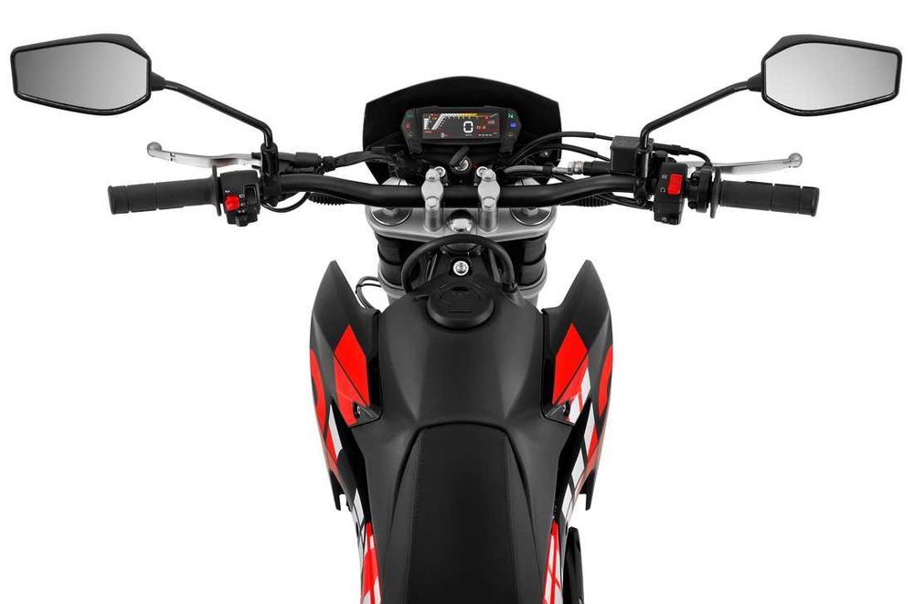 Aprilia RX 125 - Probabil singurul model enduro 125 omologat de strada